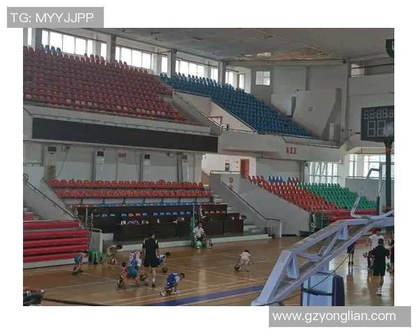 方硕的篮球之路：从青年才俊到职业赛场的蜕变与挑战