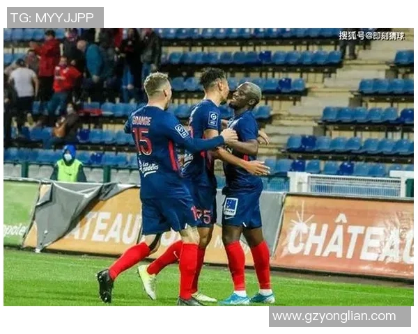 特鲁瓦与沙托鲁激战正酣比分揭晓精彩瞬间回顾 特鲁瓦与沙托鲁激战正酣比分揭晓精彩瞬间回顾