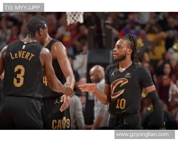 蓝网与绿军激战正酣直播全程回顾精彩瞬间不容错过